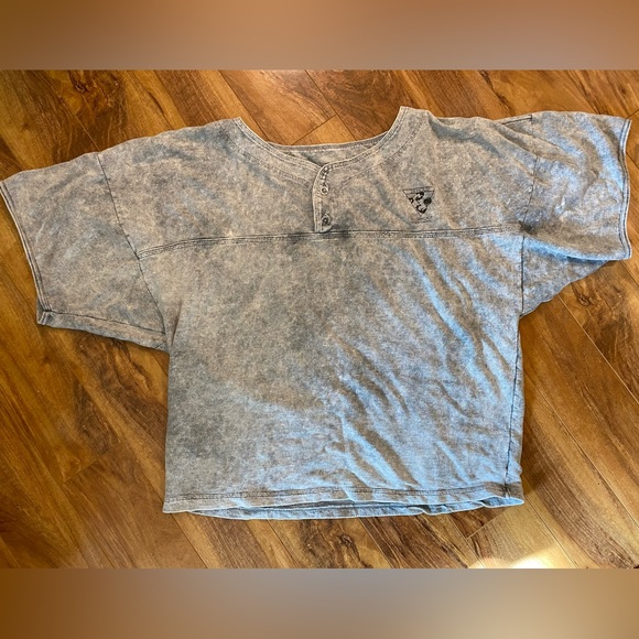 Vintage 24 Hour Workout Fitness Center Shirt - Picture 1 of 16